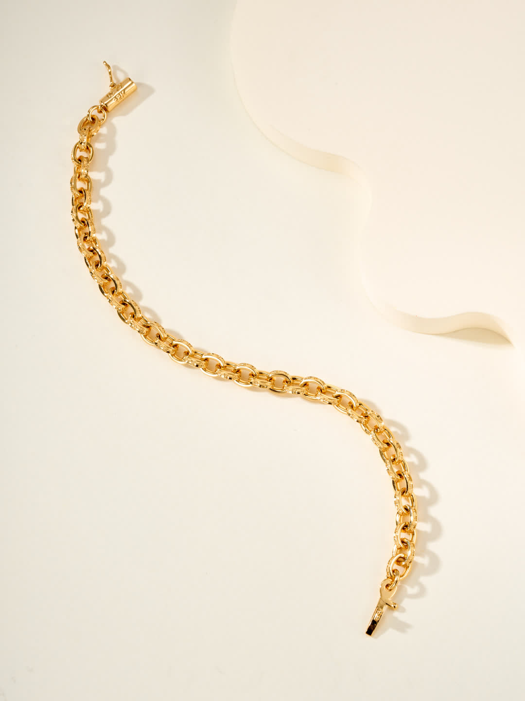 Chrome Hearts Elegant Gold-Plated Chain Bracelet